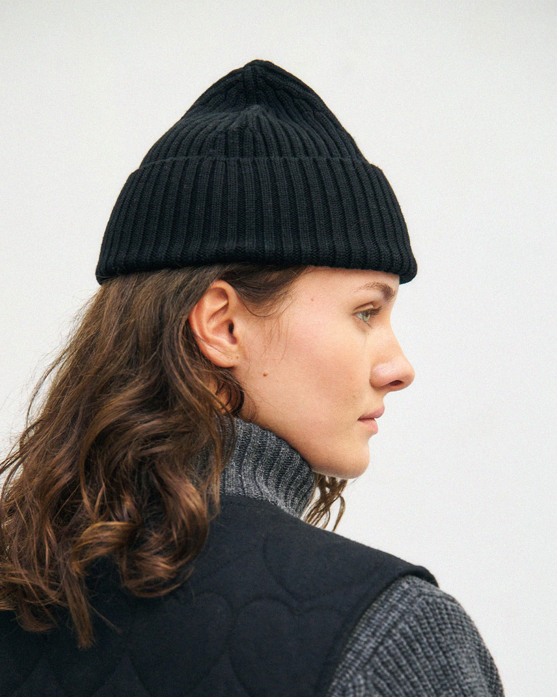 Classic Merino Wool Ribbed Beanie - Black