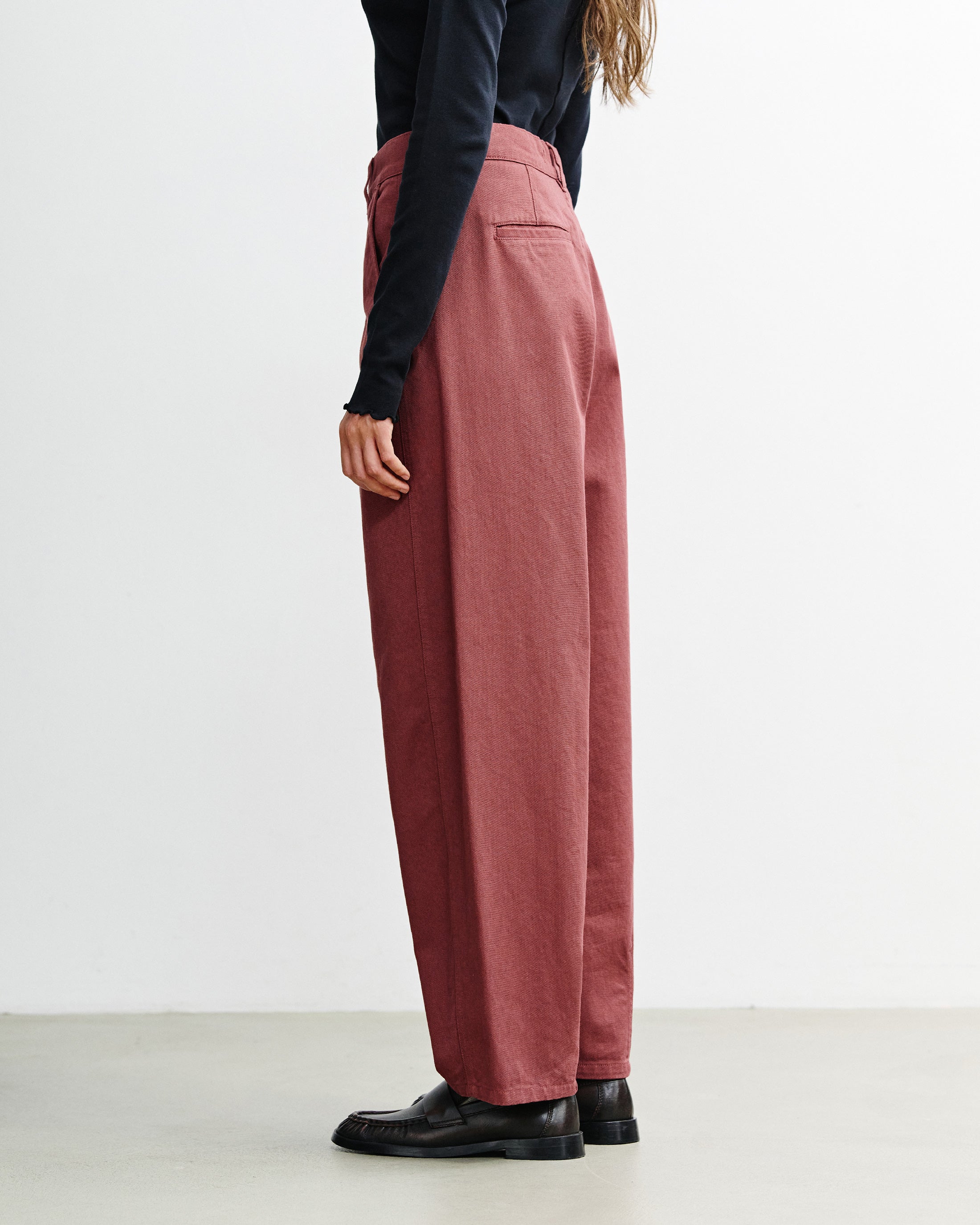 Organic Cotton Barrel-Leg Trousers - Red
