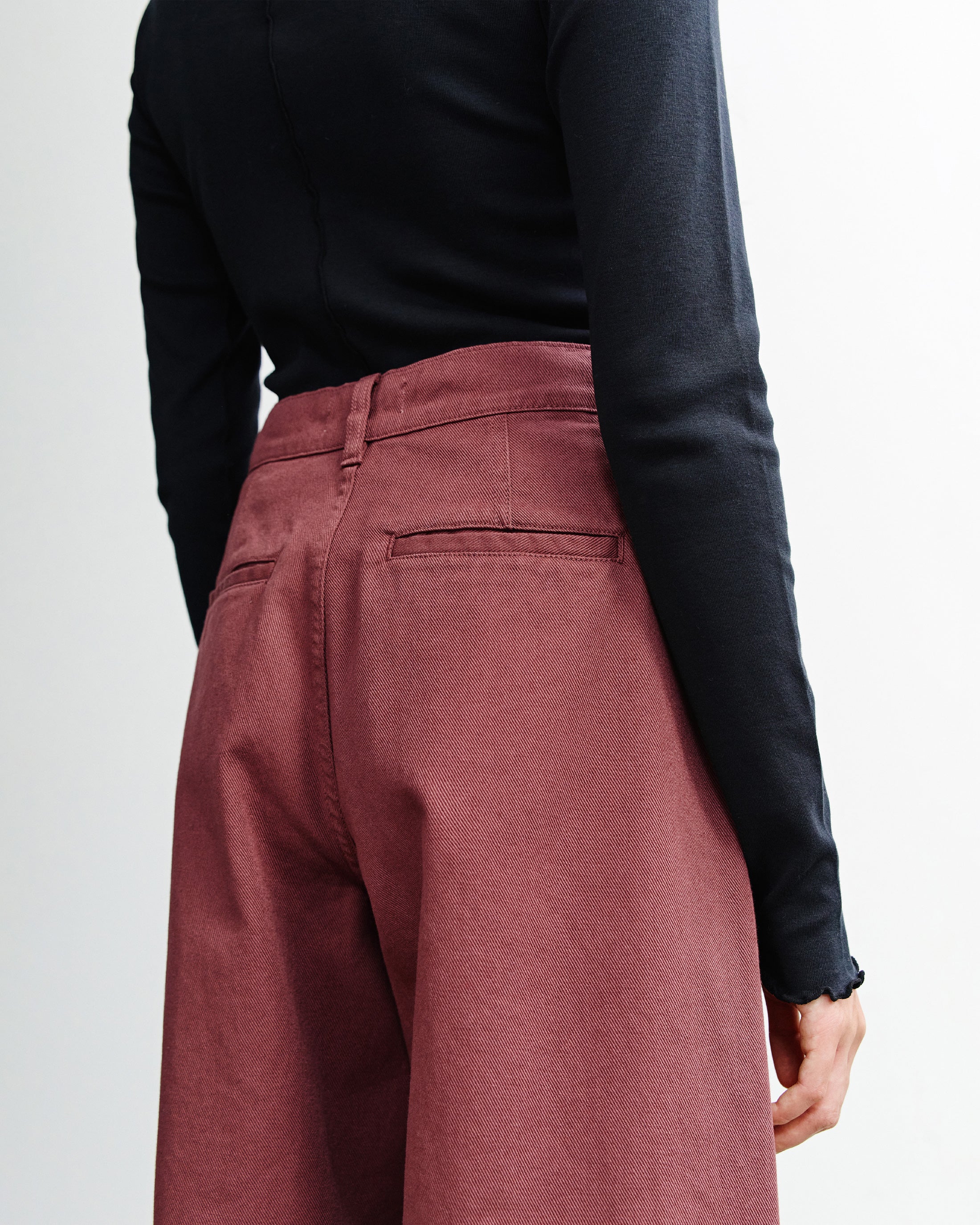 Organic Cotton Barrel-Leg Trousers - Red