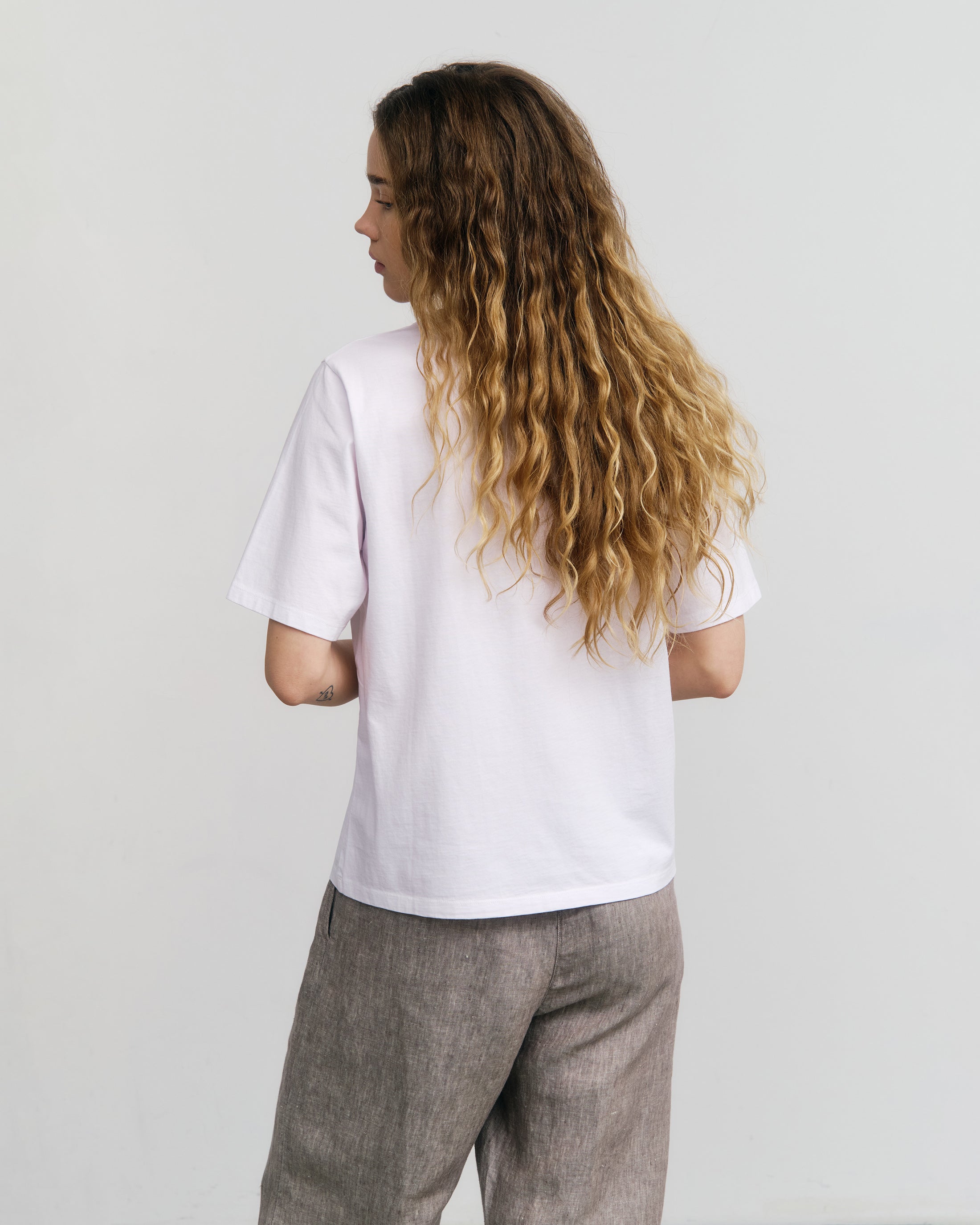 T-Shirt mit Breitem Kragen - Weiß