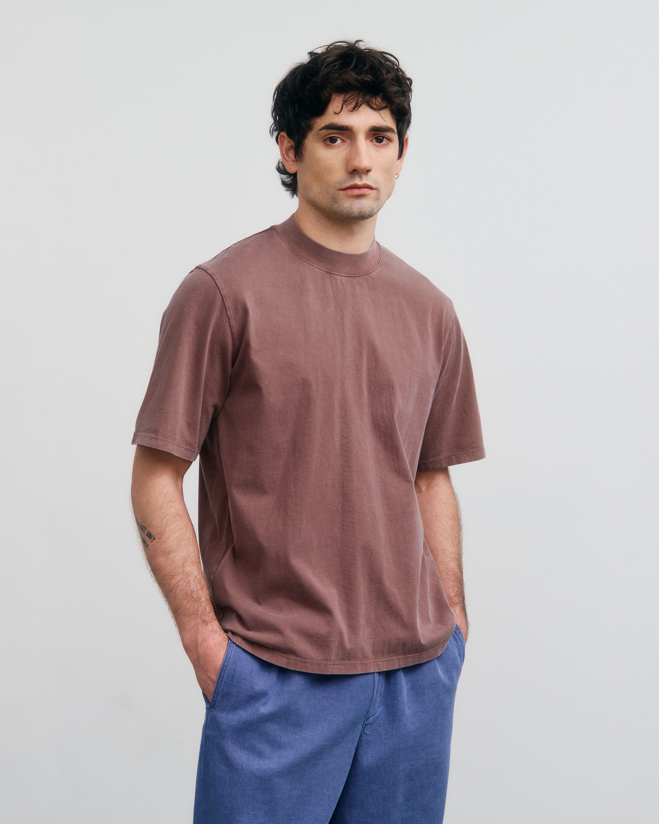 Wide Collar T-Shirt - Brown