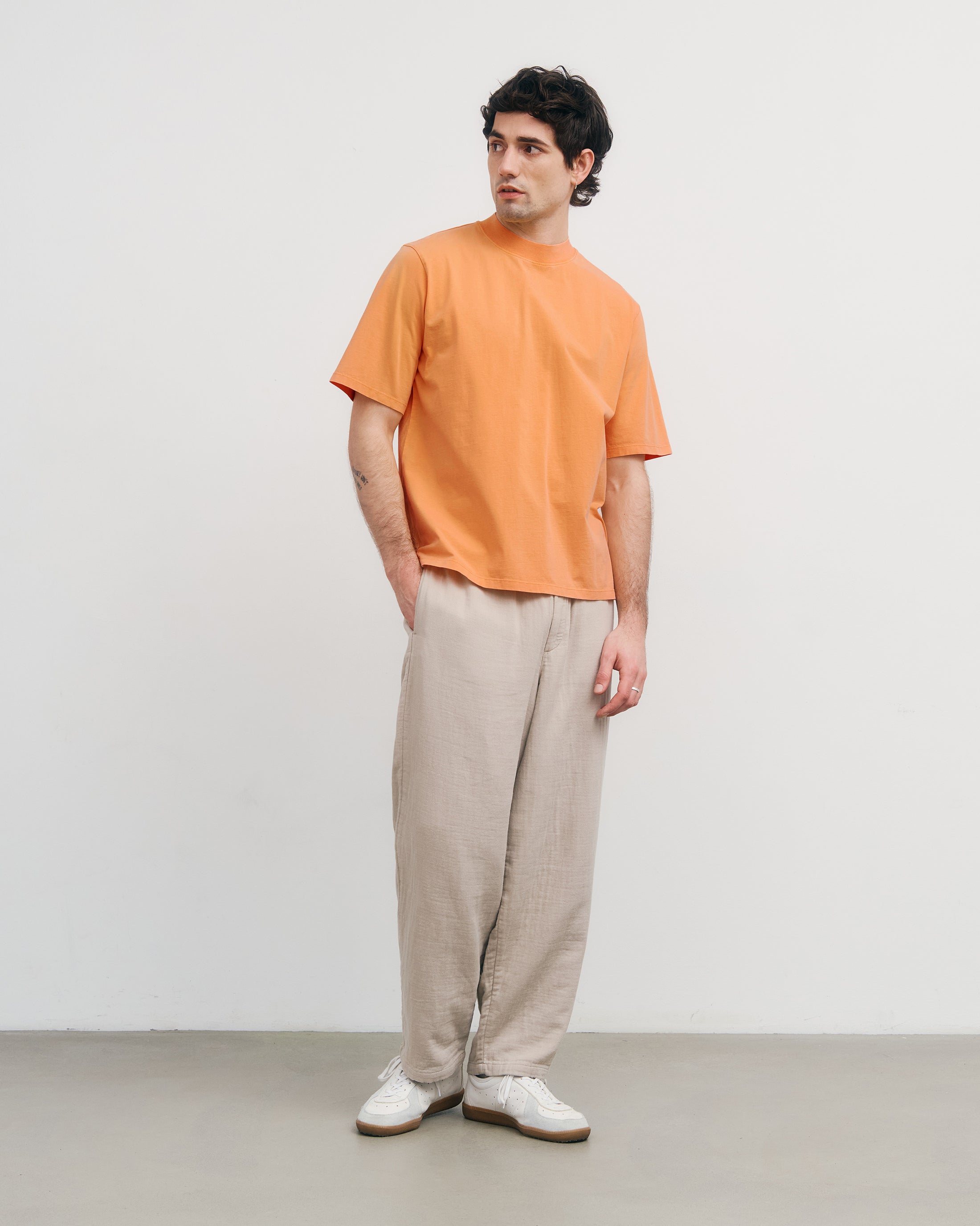 T-Shirt with Wide Collar - Orange