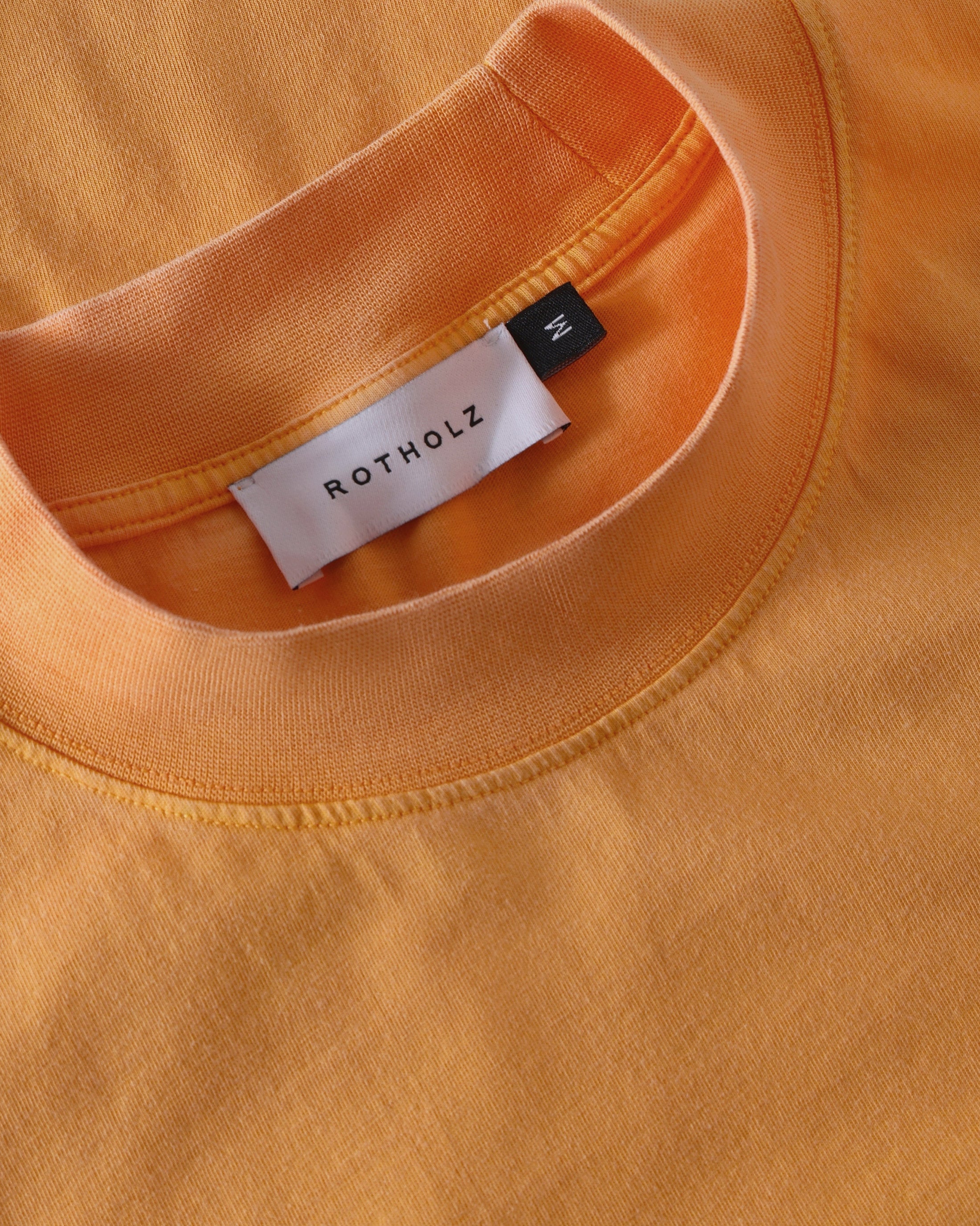 T-Shirt with Wide Collar - Orange