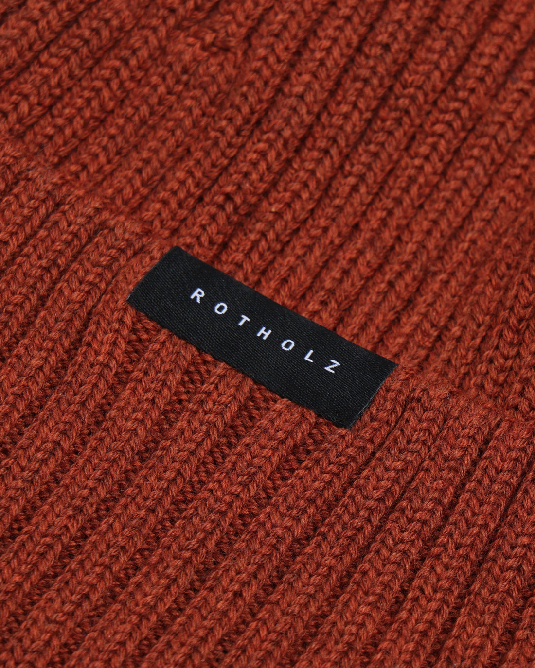 Short Merino Wool Ribbed Beanie - Red