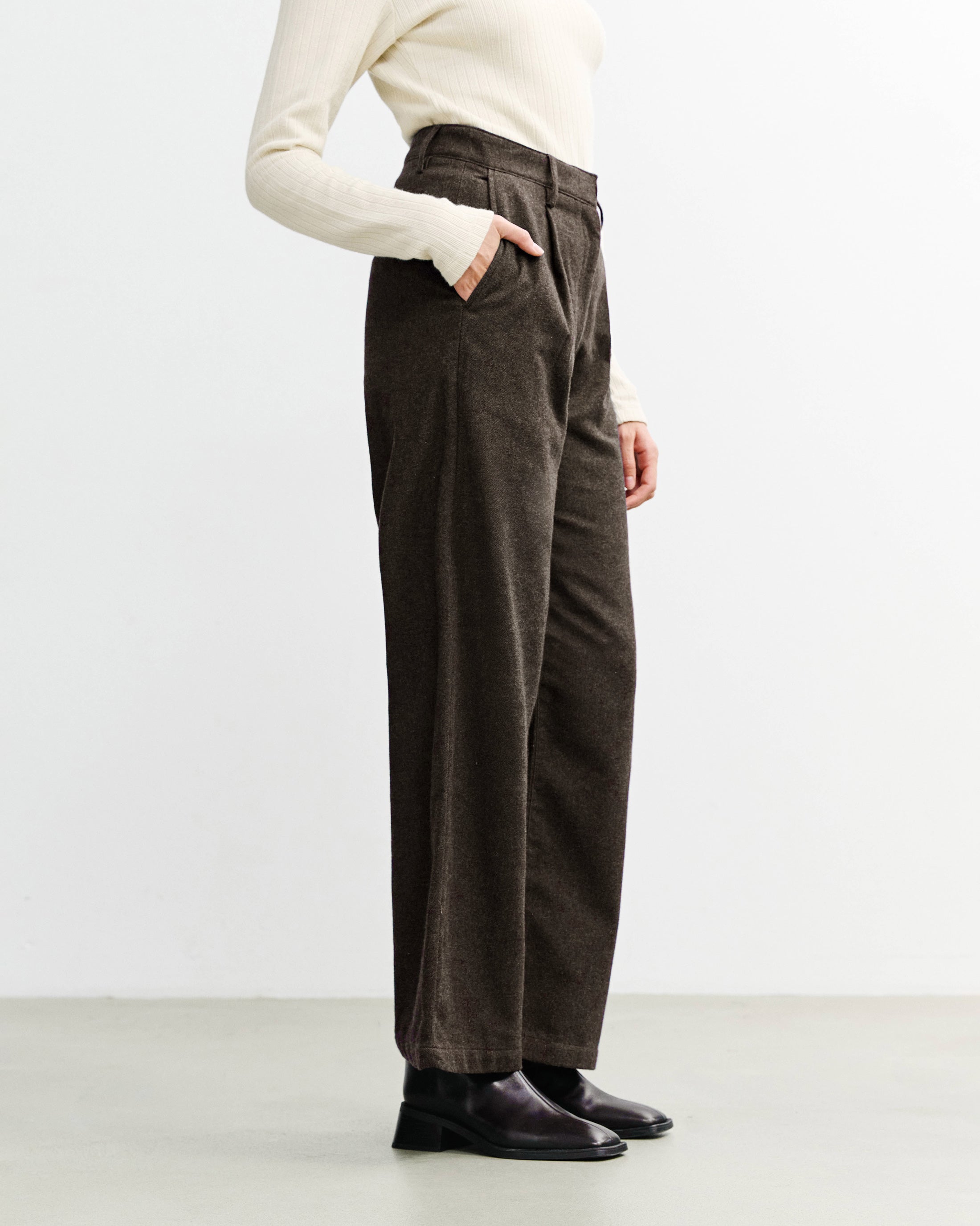 High-Waist Flannel Trousers Organic Cotton - Brown
