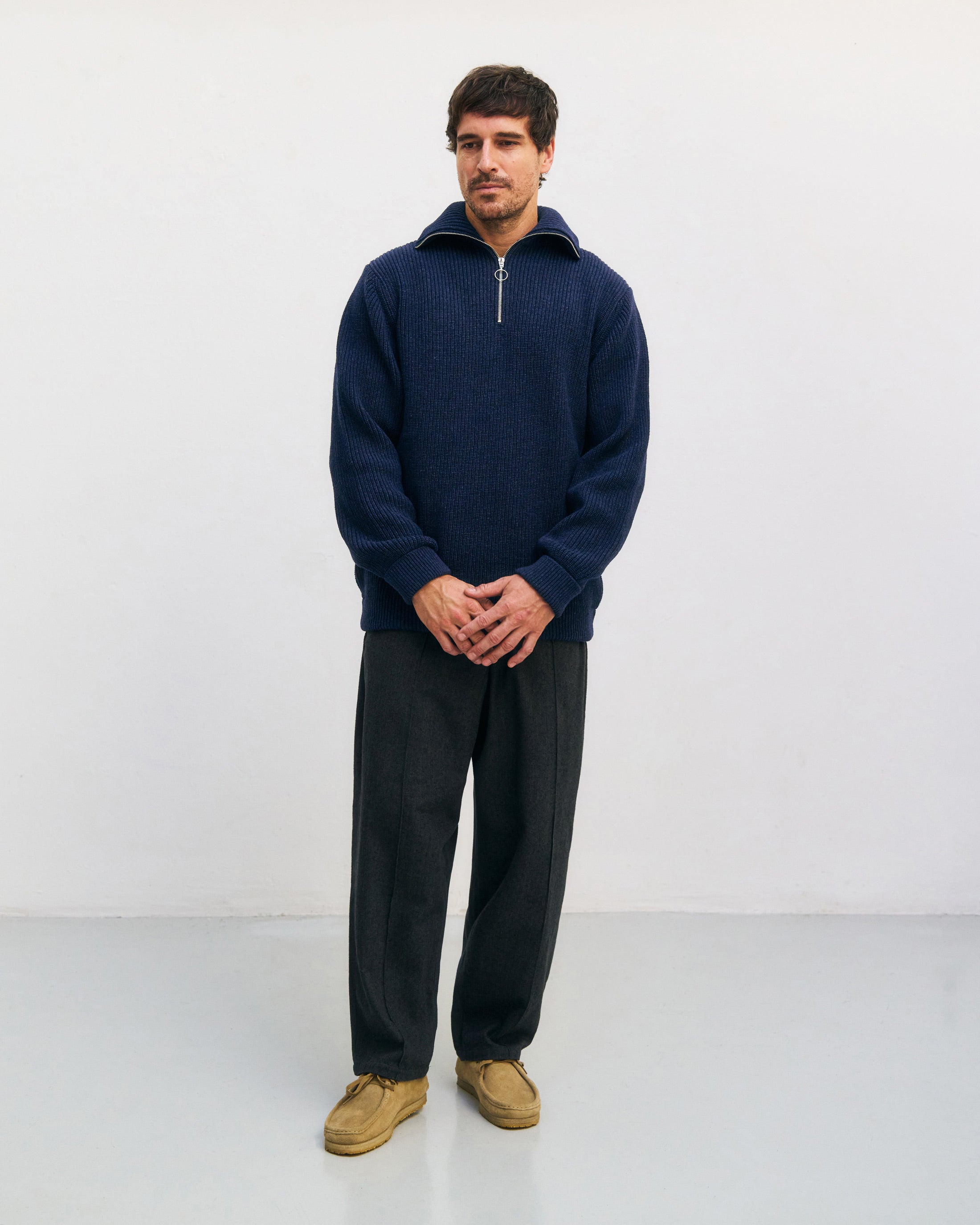 Heavyweight knit sweater made from recycled wool - Dark blue