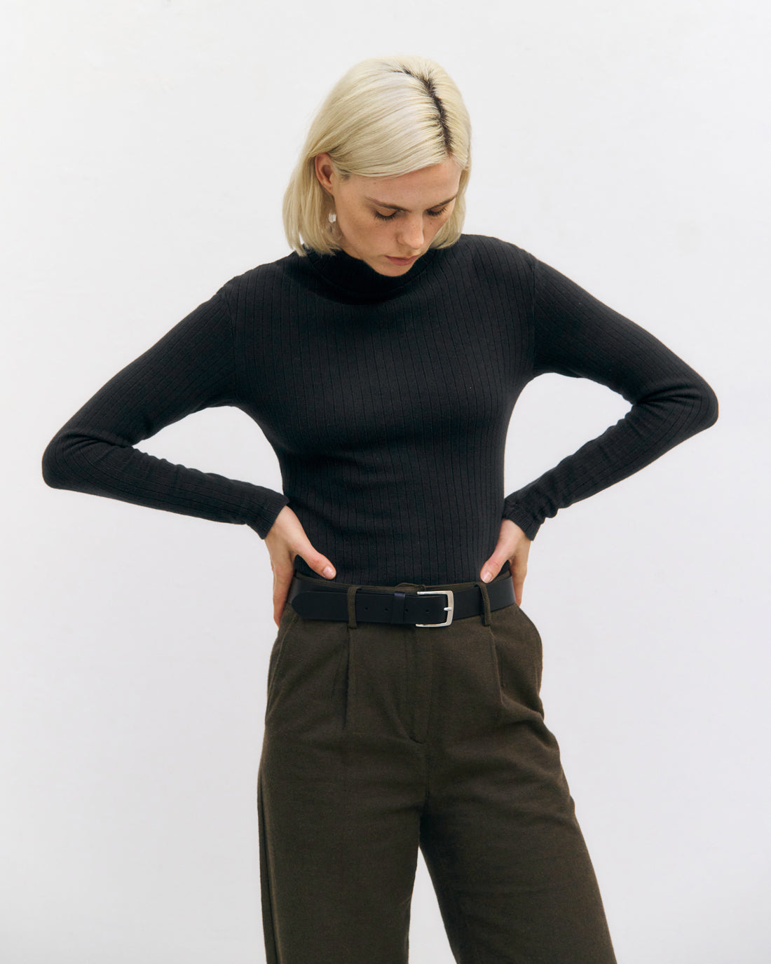 Heavyweight mockneck long-sleeved shirt made of organic cotton - Black