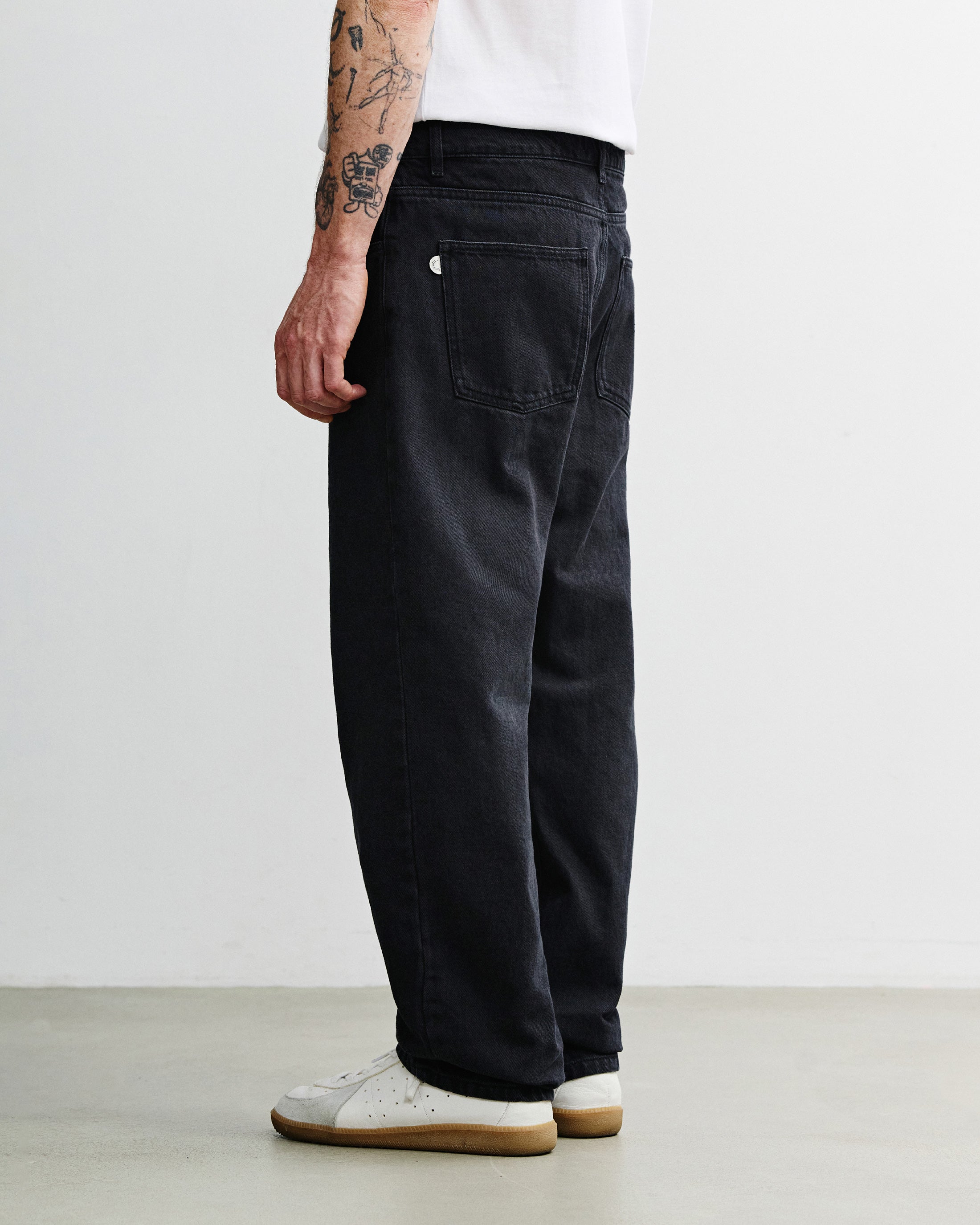 Straight Leg Organic Cotton Jeans - Black