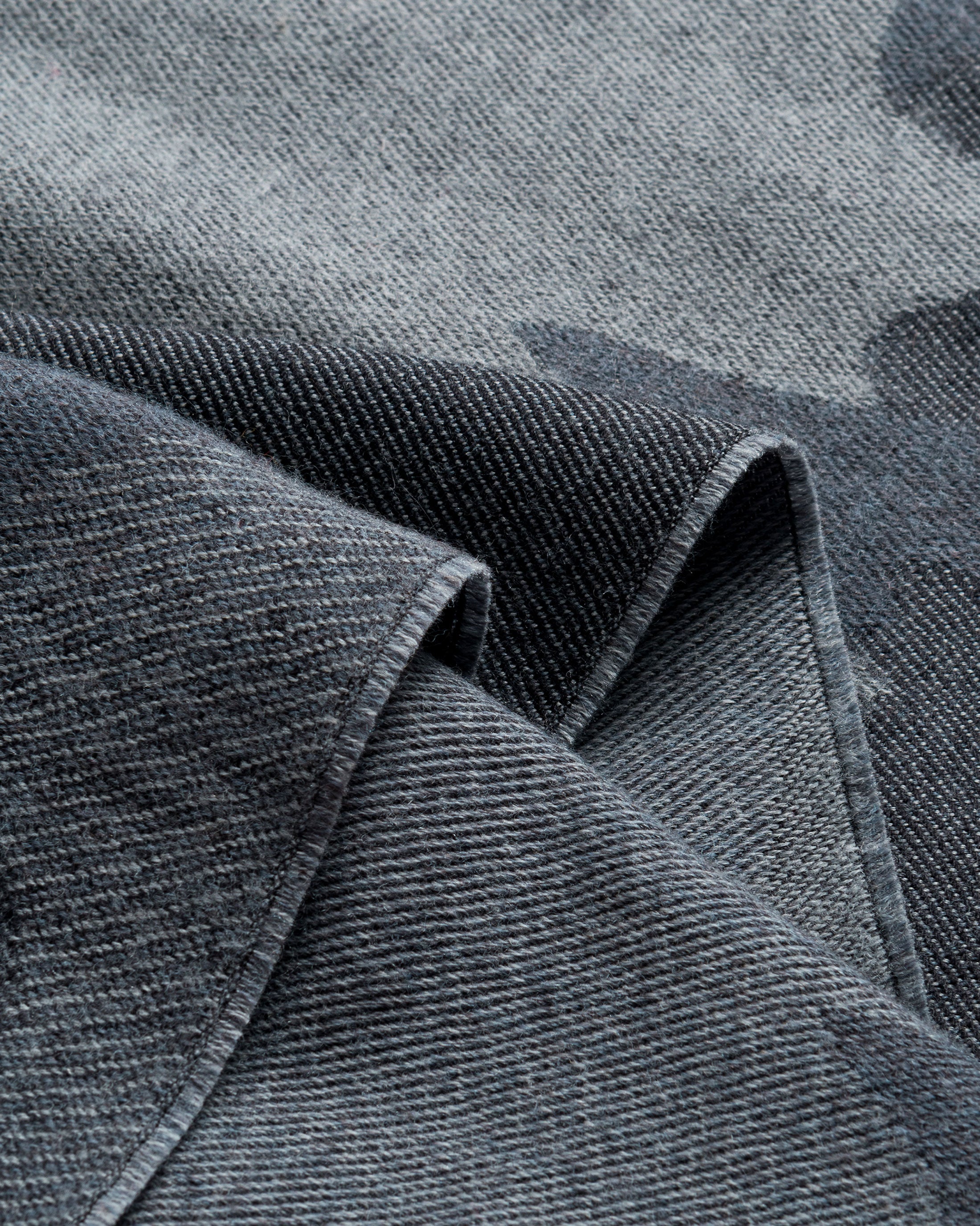 Woven Scarf - Gray Leaves FW26