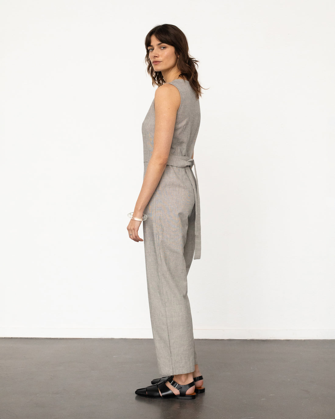 Sleeveless jumpsuit made of organic cotton - grey striped