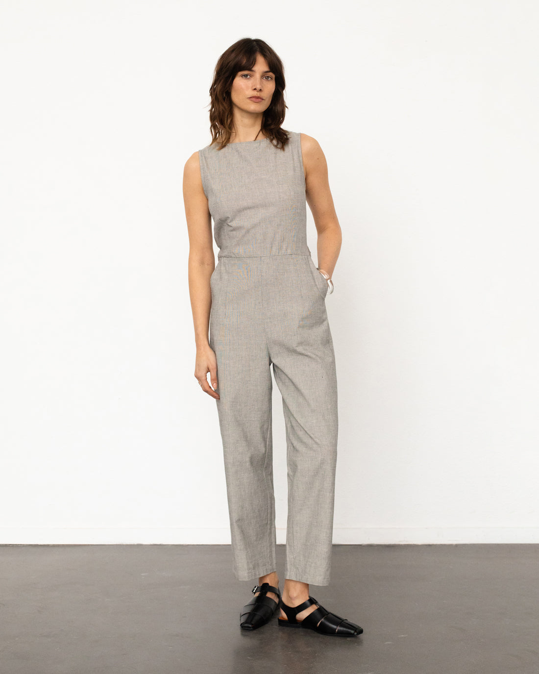 Sleeveless jumpsuit made of organic cotton - grey striped