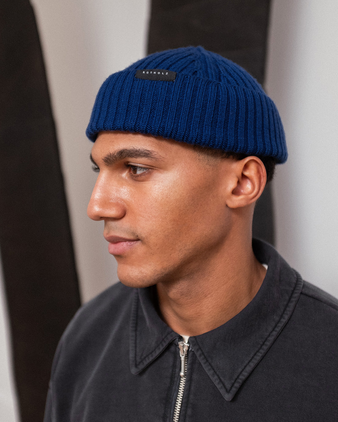 Short Merino Wool Ribbed Beanie - Royal Blue
