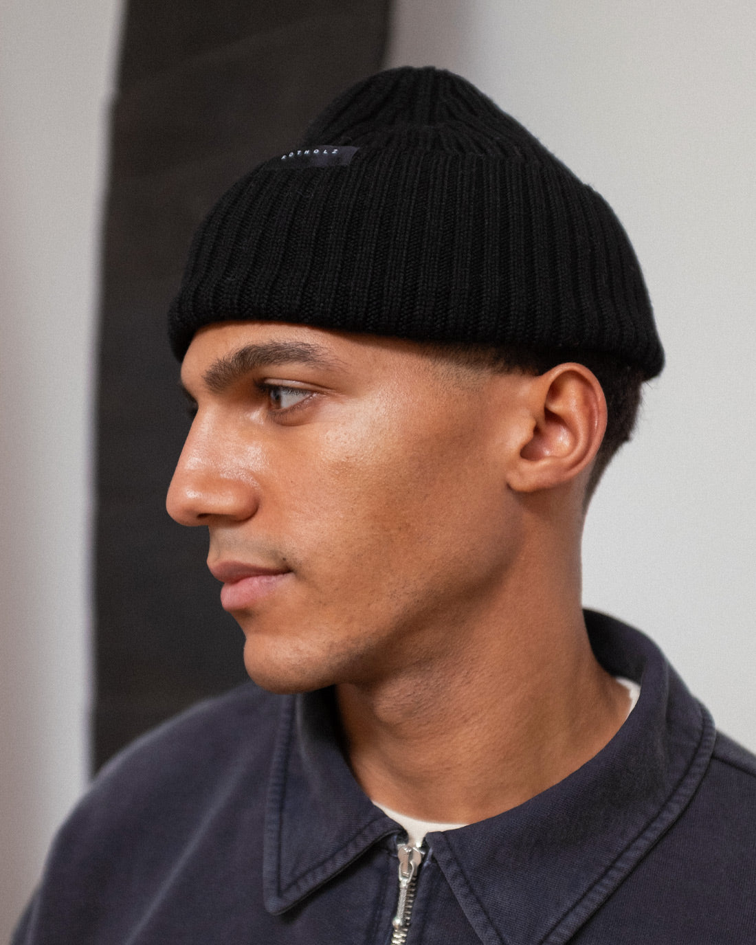Classic Merino Wool Ribbed Beanie - Black