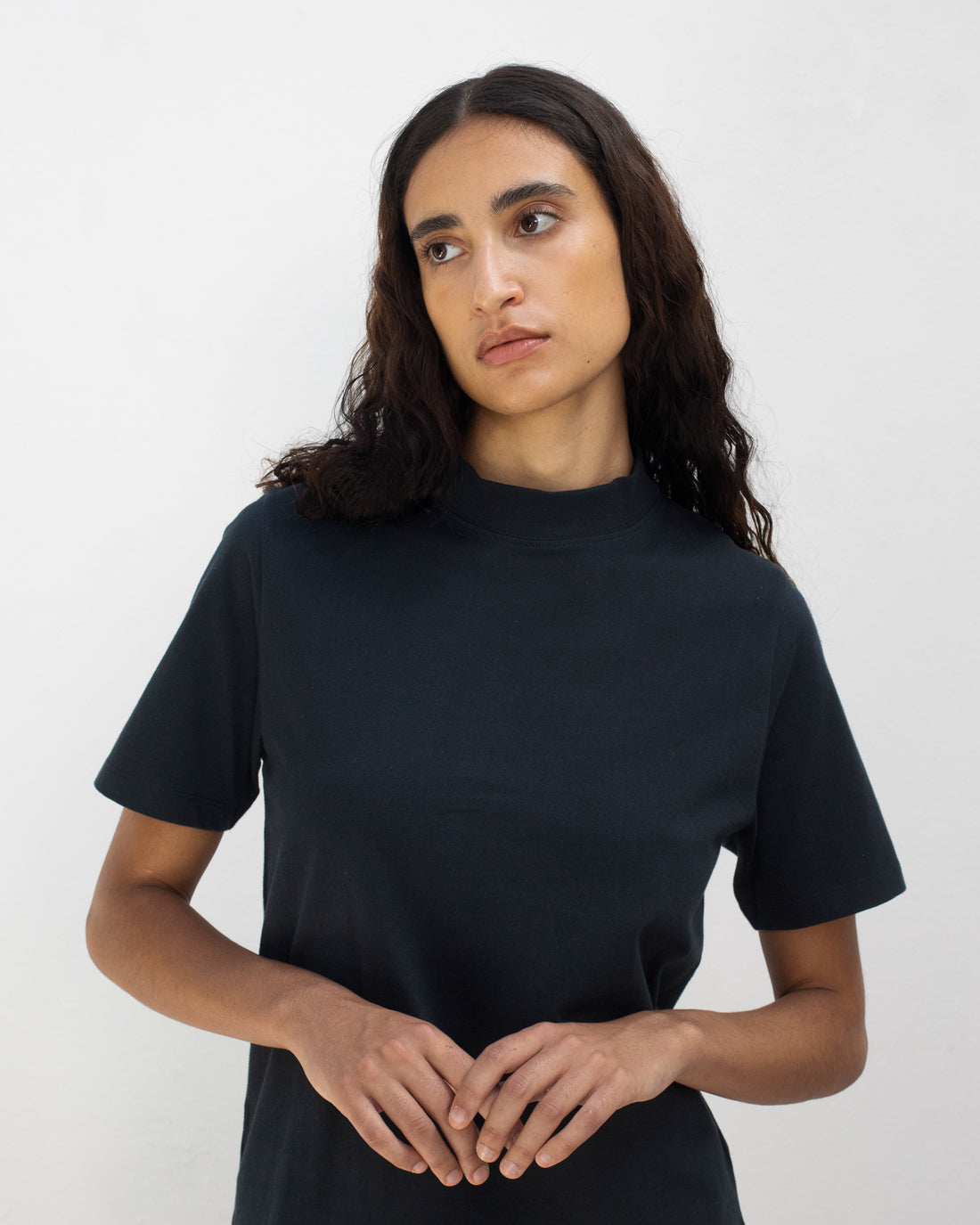Basic T-shirt with wide collar, organic cotton - Black