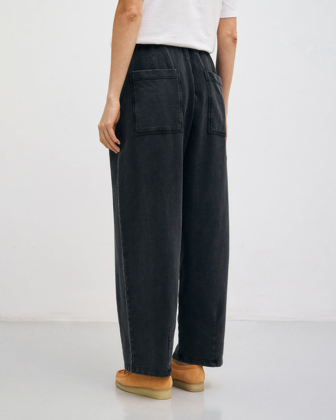 Wide-leg sweatpants with pleats, organic cotton - washed black