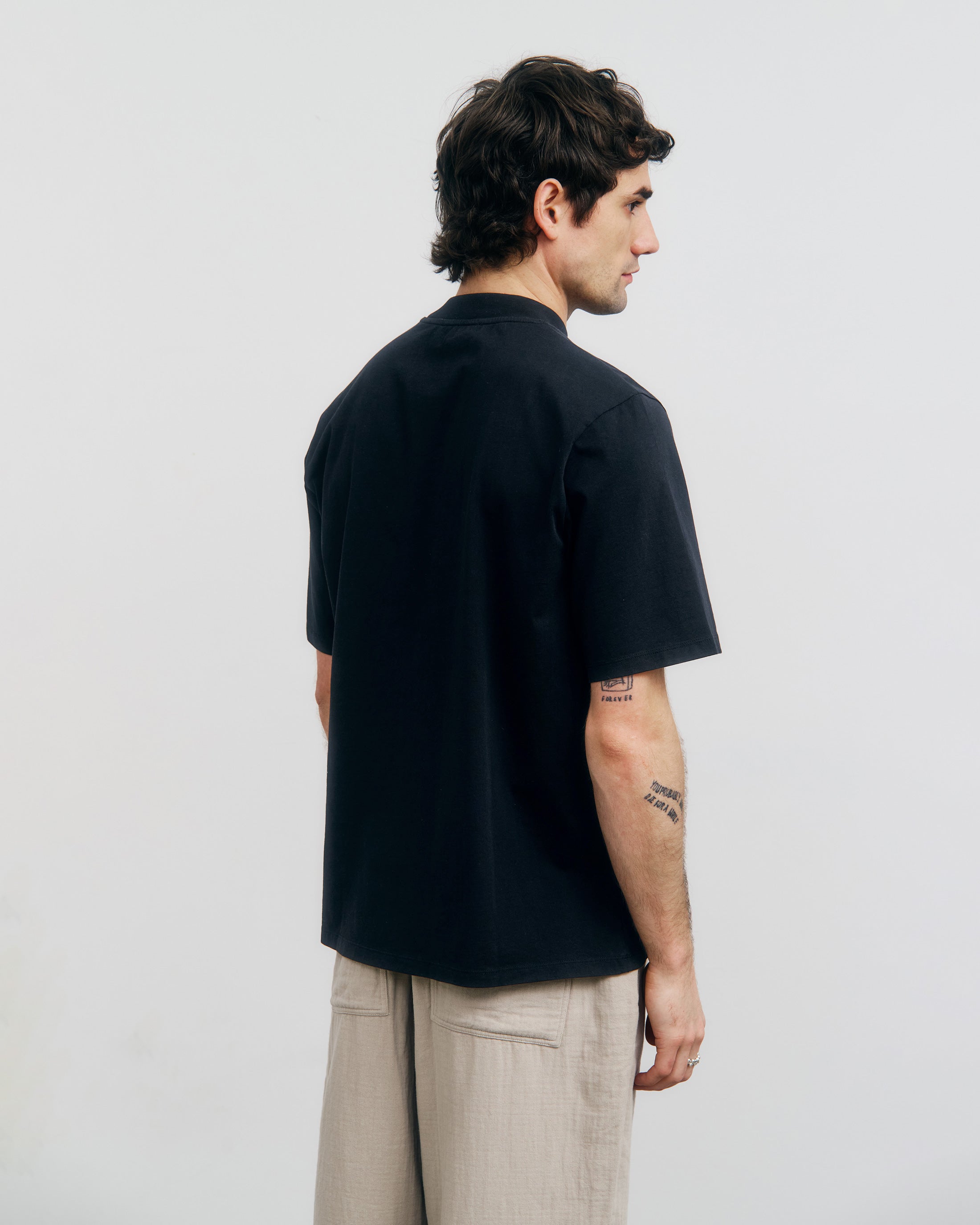 Big Collar T-Shirt - Black