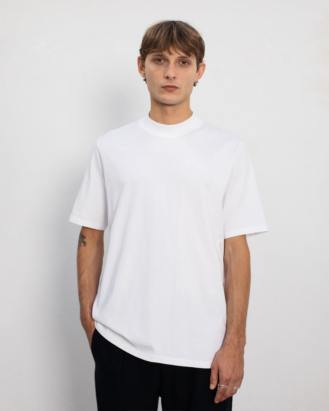 T-shirt with wide collar, organic cotton - white