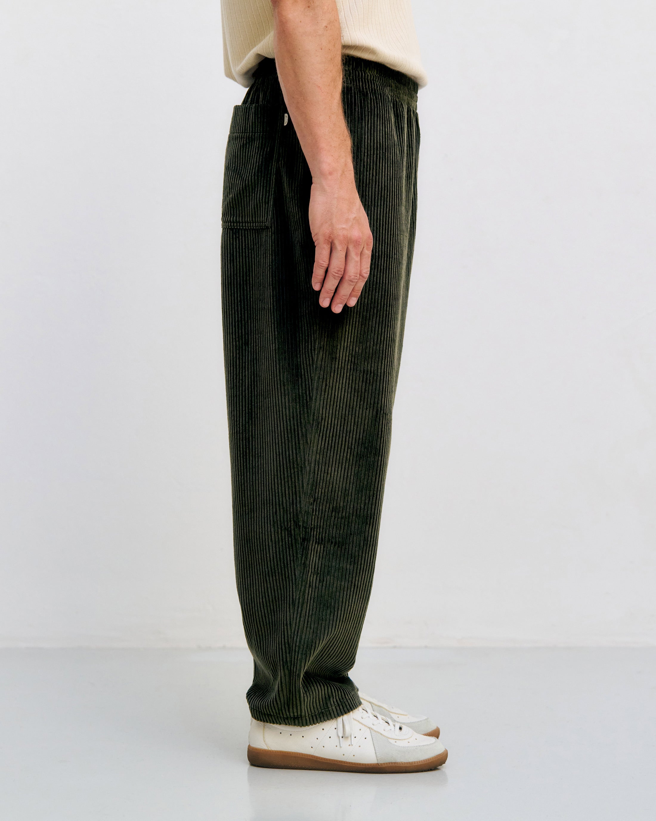 Wide-leg corduroy trousers, organic cotton - dark green