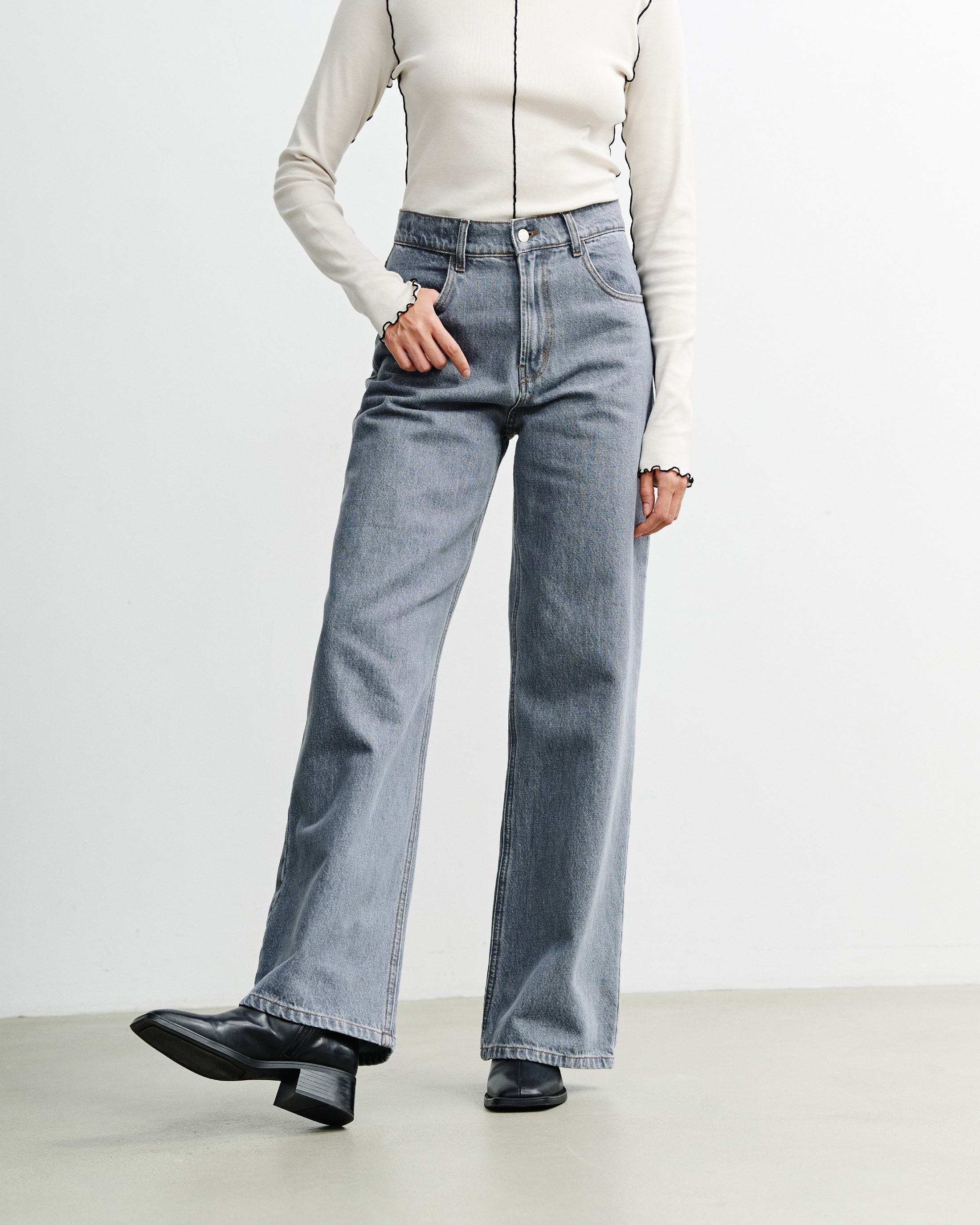 Flared Leg Organic Cotton Jeans - Grey