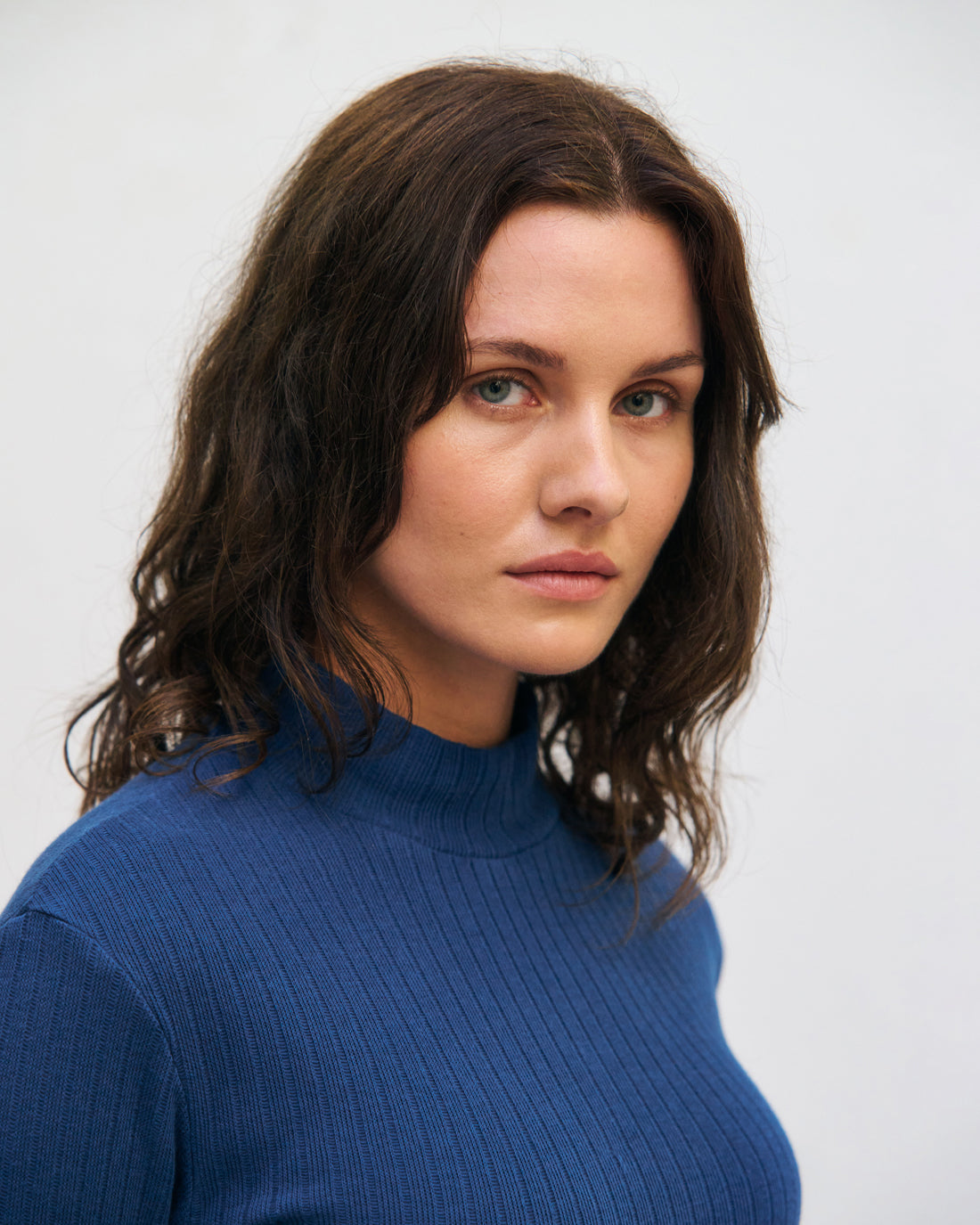 Heavyweight mockneck long-sleeved shirt made of organic cotton - Royal Blue