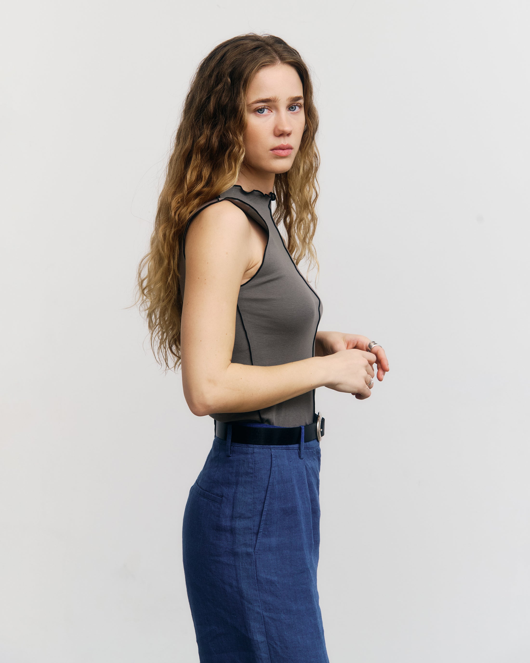 Pin-Tucked Top Organic Cotton - Fawn Gray SS26