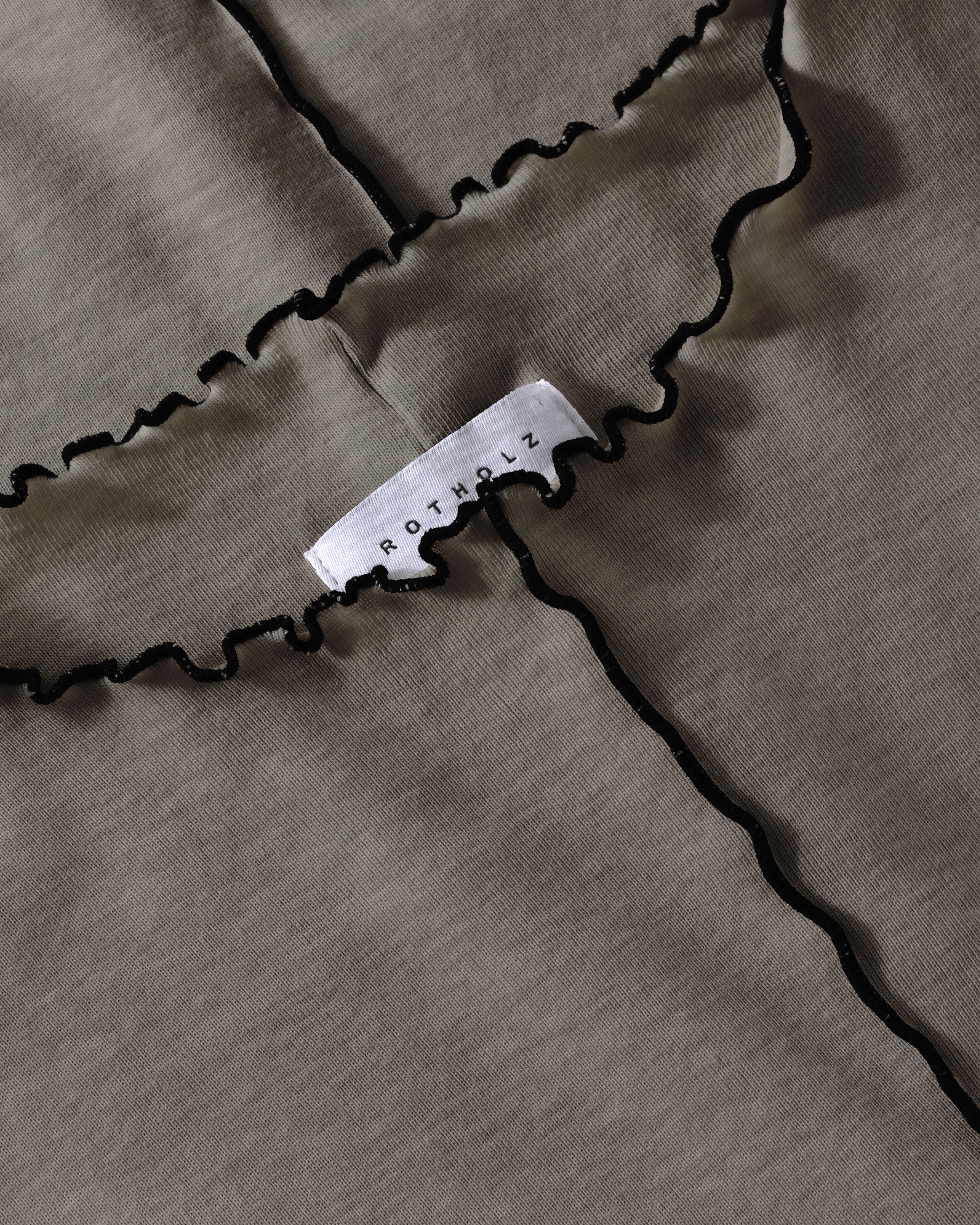 Pin-Tucked Top Organic Cotton - Fawn Gray SS26