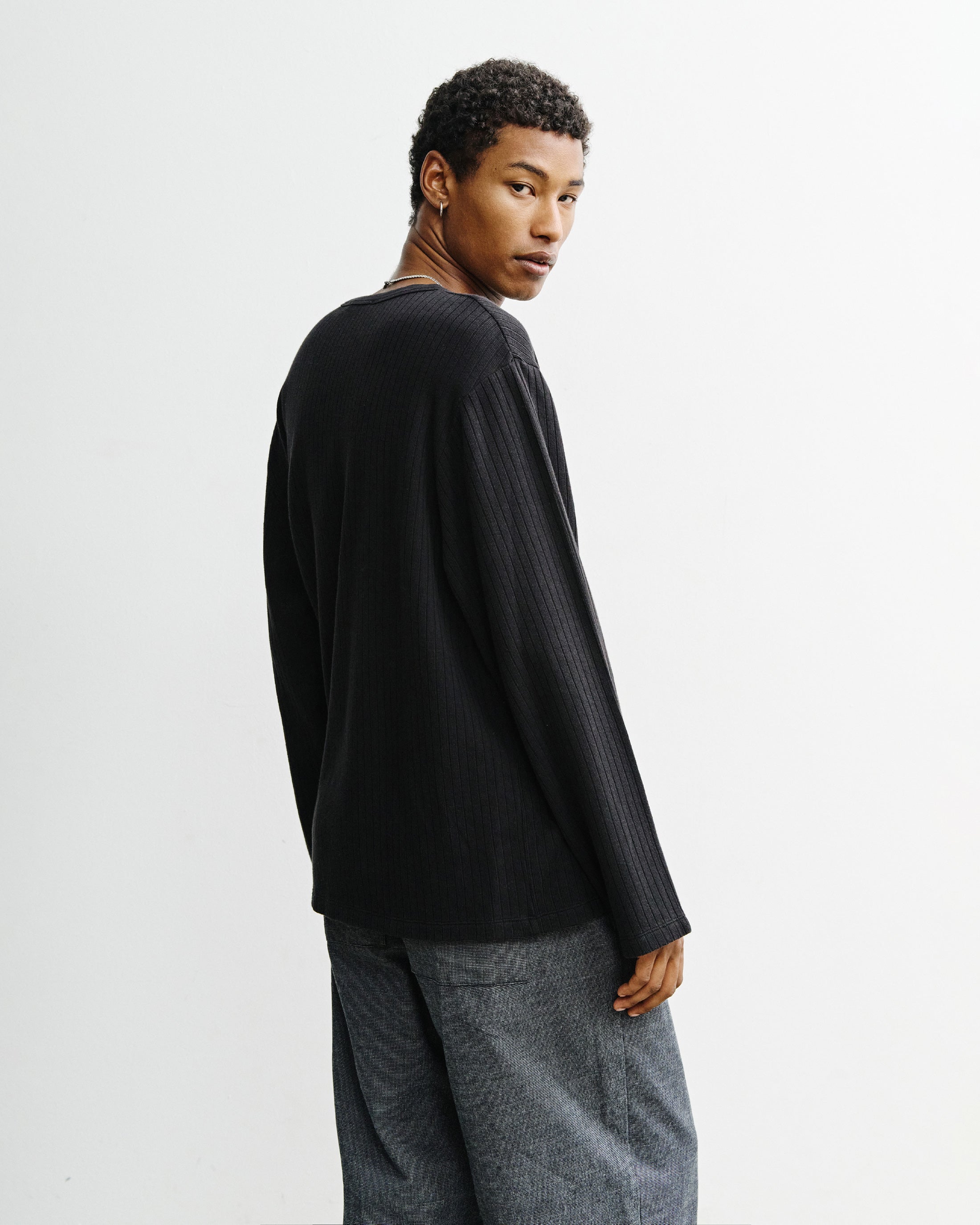 Oversized Organic Cotton Long-Sleeve - Black