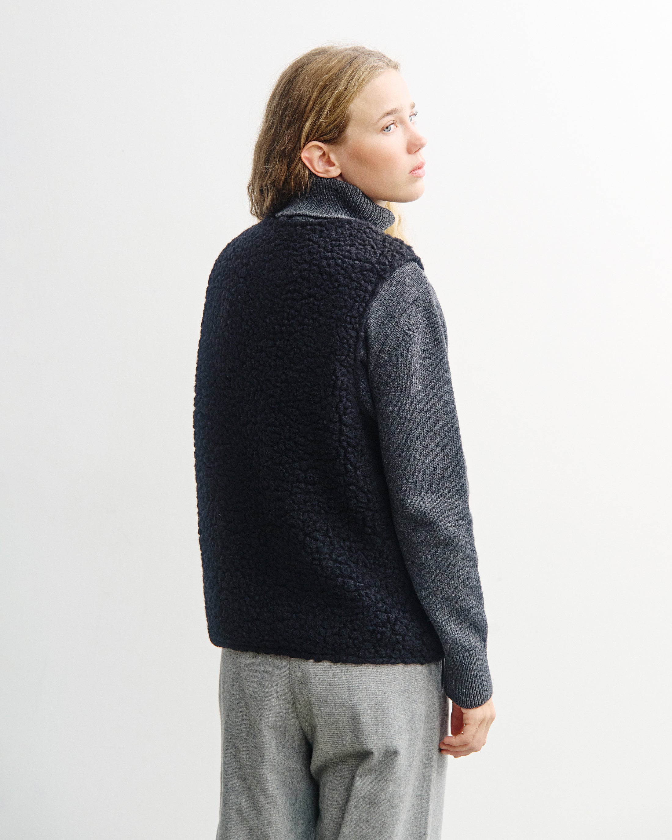 Sherpa Vest - True Black FW26