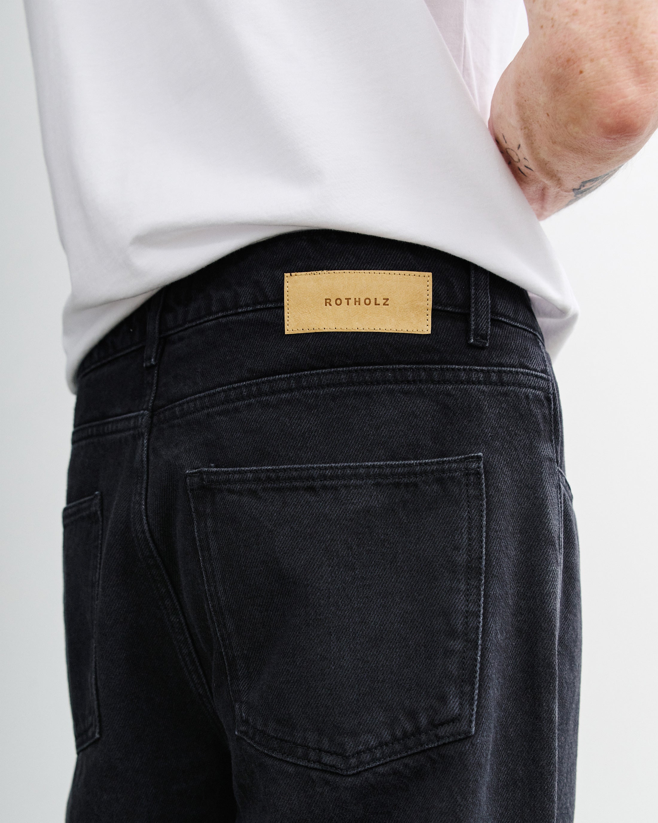 Straight Leg Organic Cotton Jeans - Black